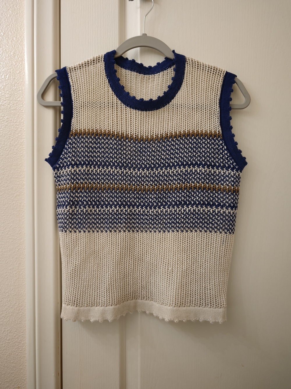 Cream and Navy Knit Sleeveless Sweater Top